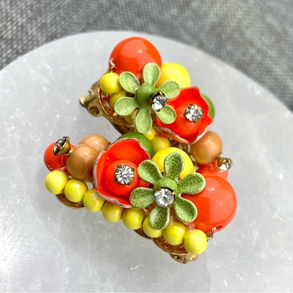 VINTAGE Fruit Cocktail Enamel Rhinestone Flower Earrings 1950s Showgirl - Picture 4 of 6